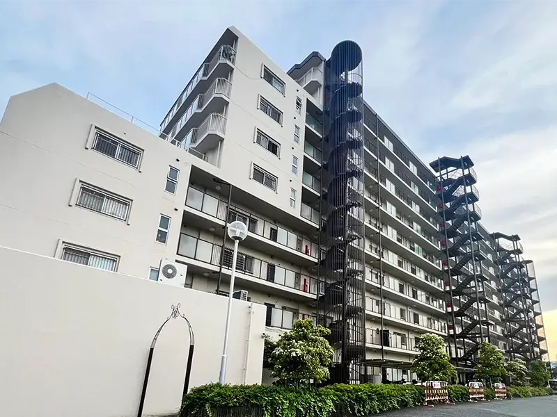 鴻池日光ハイツ（4LDK）中古マンションの外観