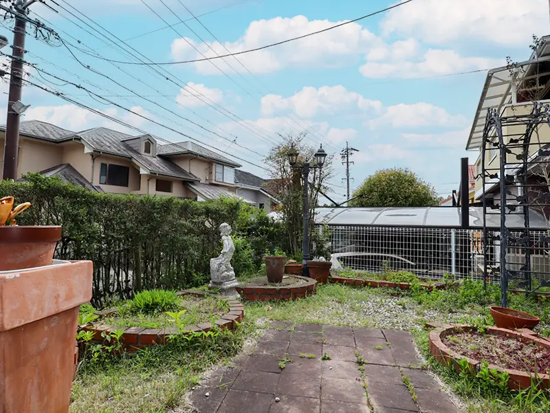 三重県名張市桔梗が丘西6番町の中古一戸建ての専用庭