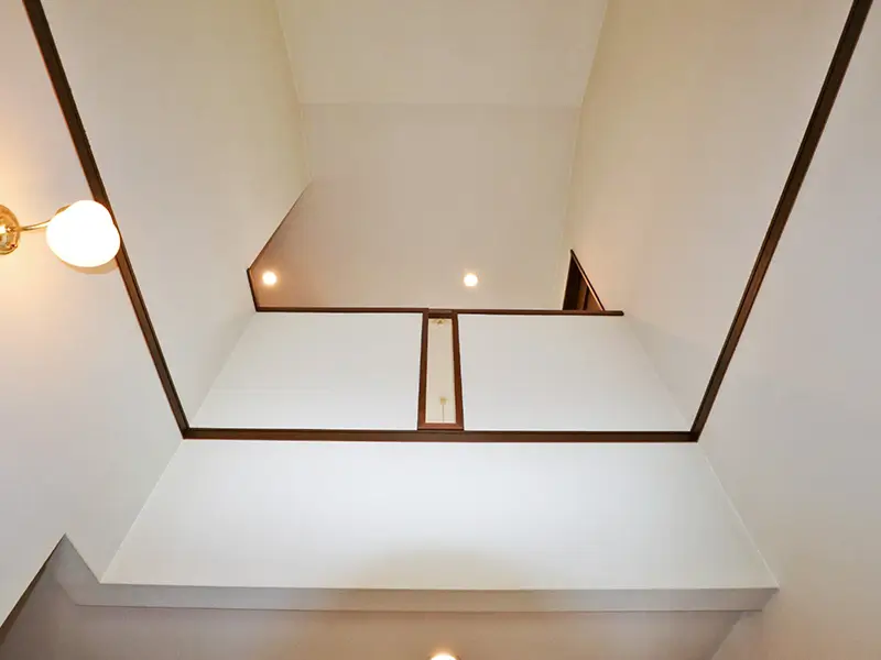 三重県名張市桔梗が丘西6番町の中古一戸建てのホール