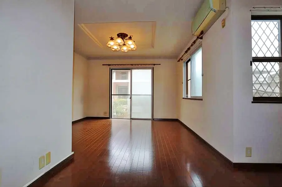 三重県名張市桔梗が丘西6番町の中古一戸建てのLDK