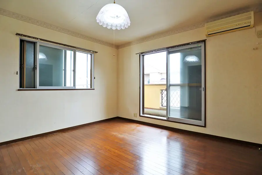 三重県名張市桔梗が丘西6番町の中古一戸建ての洋室