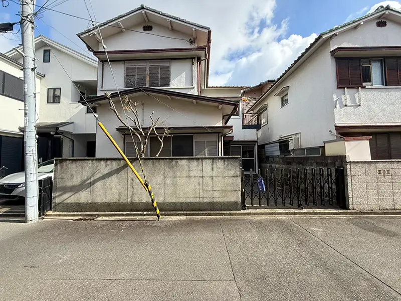 高槻市上本町　建築条件無し売り土地の現地