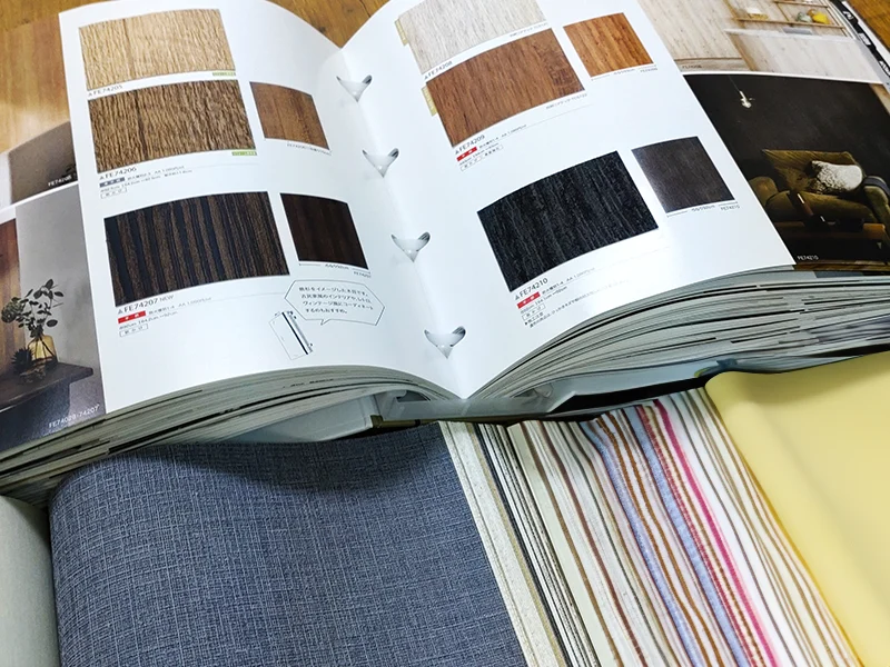 オフィスにある住宅カタログ