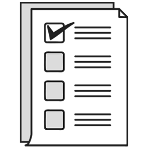 売却物件の売買契約書に署名する様子