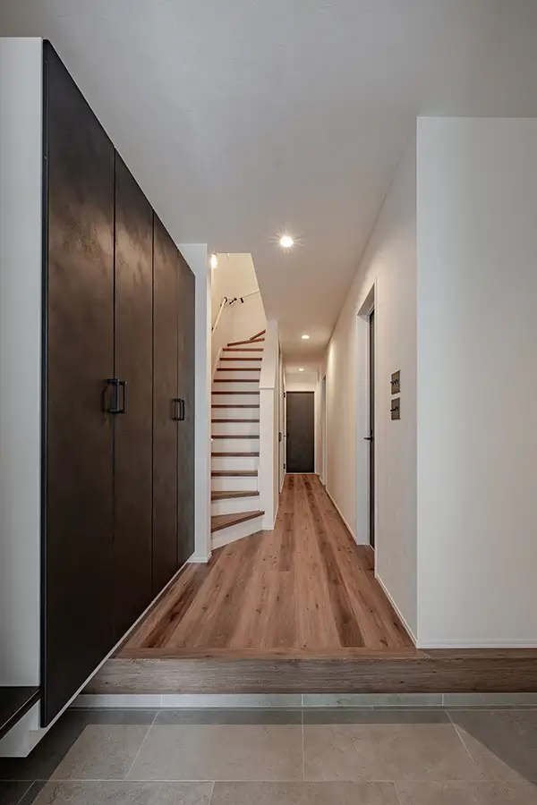 東大阪市の新築注文住宅　玄関｜7ARC（セブンアーク）施工事例