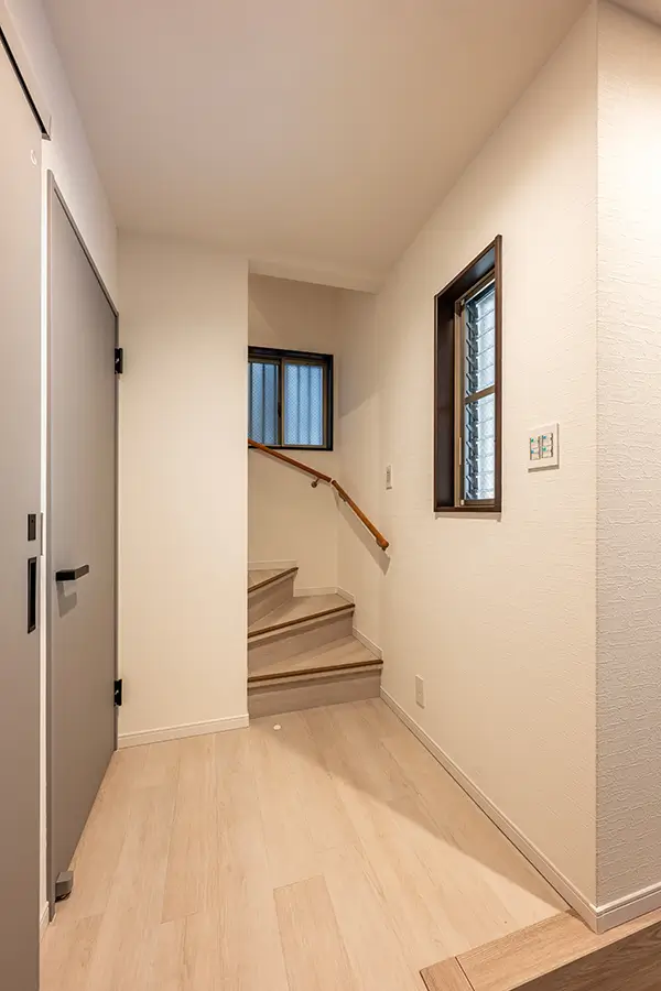 大阪市大正区のリフォーム住宅　廊下｜7ARC（セブンアーク）施工事例