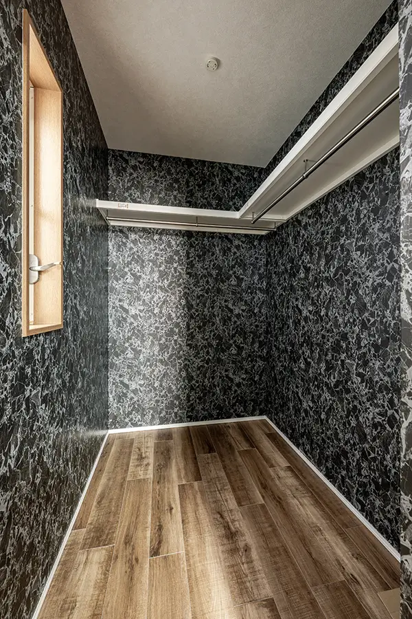 寝屋川市のリフォーム住宅　クローゼット｜7ARC（セブンアーク）施工事例